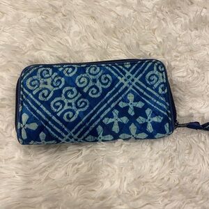 Vera Bradley RFID Signature Cotton Blue Cuban Tiles Georgia Wallet